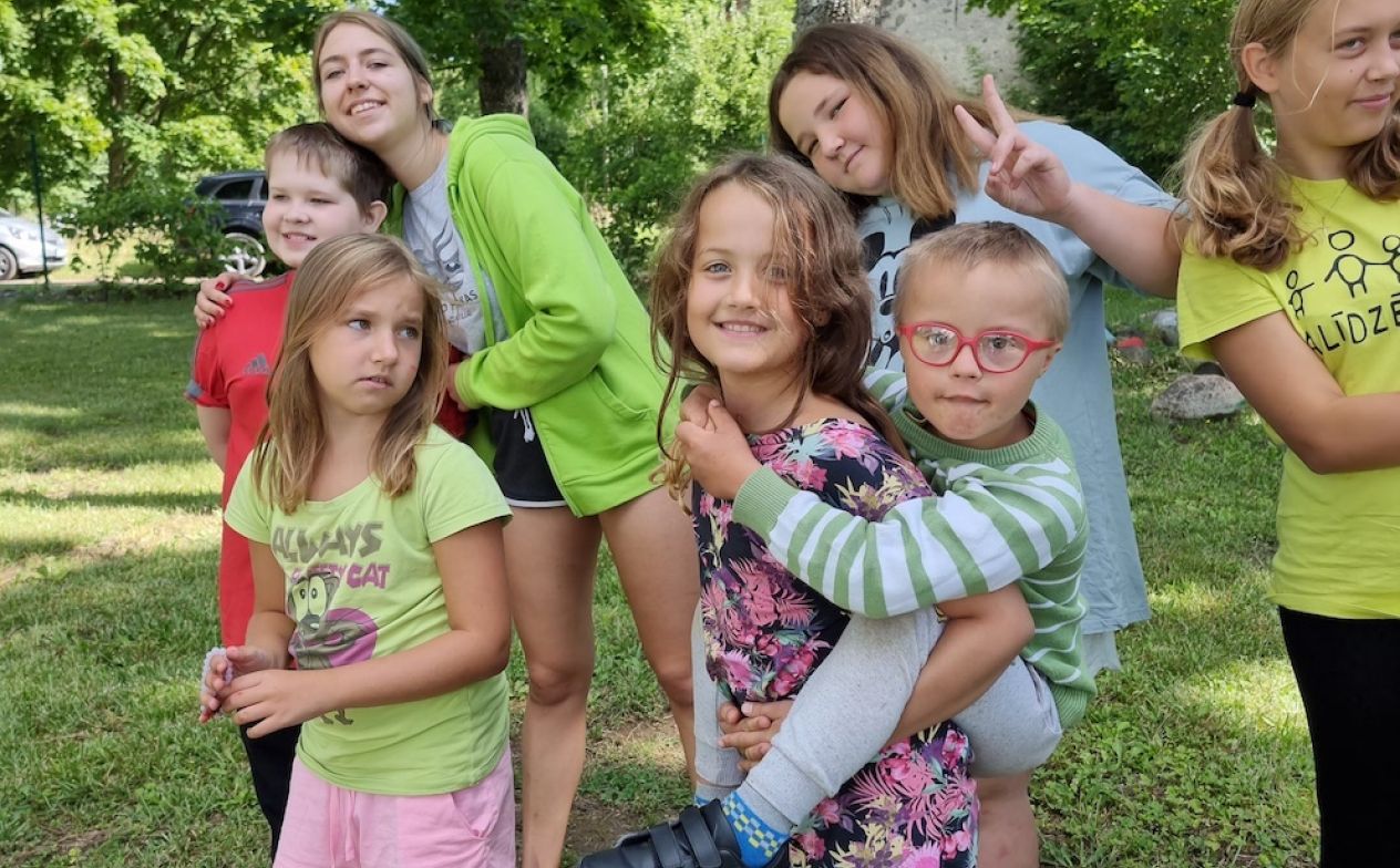Projekts "Īpašo bērnu ģimeņu vasaras nometne "Taureņu vasaras 2022"